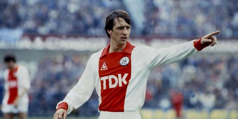 Johan Cruyff Huyền Thoại Bóng Đá Và Đóng Góp Không Thể Quên