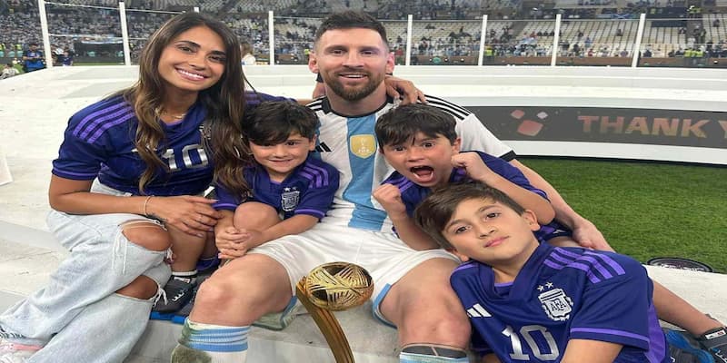 Messi và cuộc hôn nhân mỹ mãn với “thanh mai trúc mã”